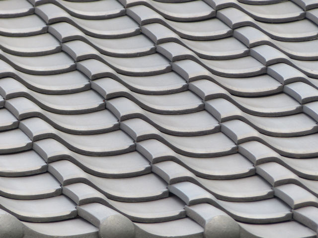 人気の軽い屋根材について - 長岡市のリフォーム業者「株式会社番場工業所」